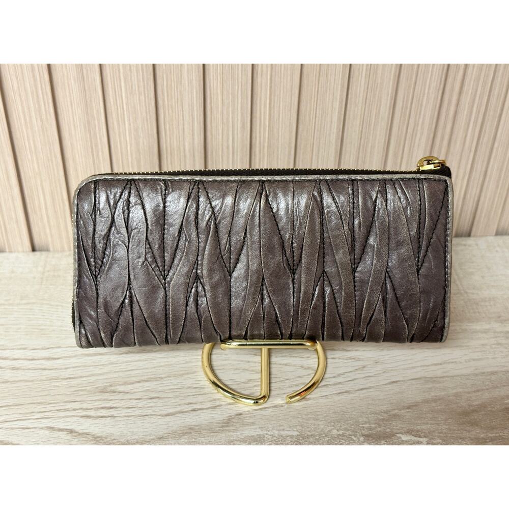Authentic Miu Miu Matelasse Gray Leather Long Wal… - image 7